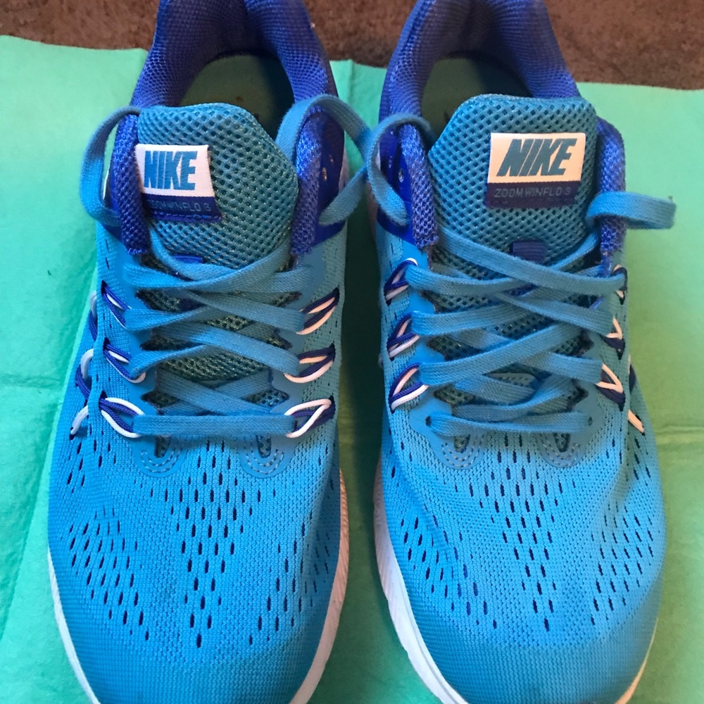 Nike women’s zoom winflo 3
